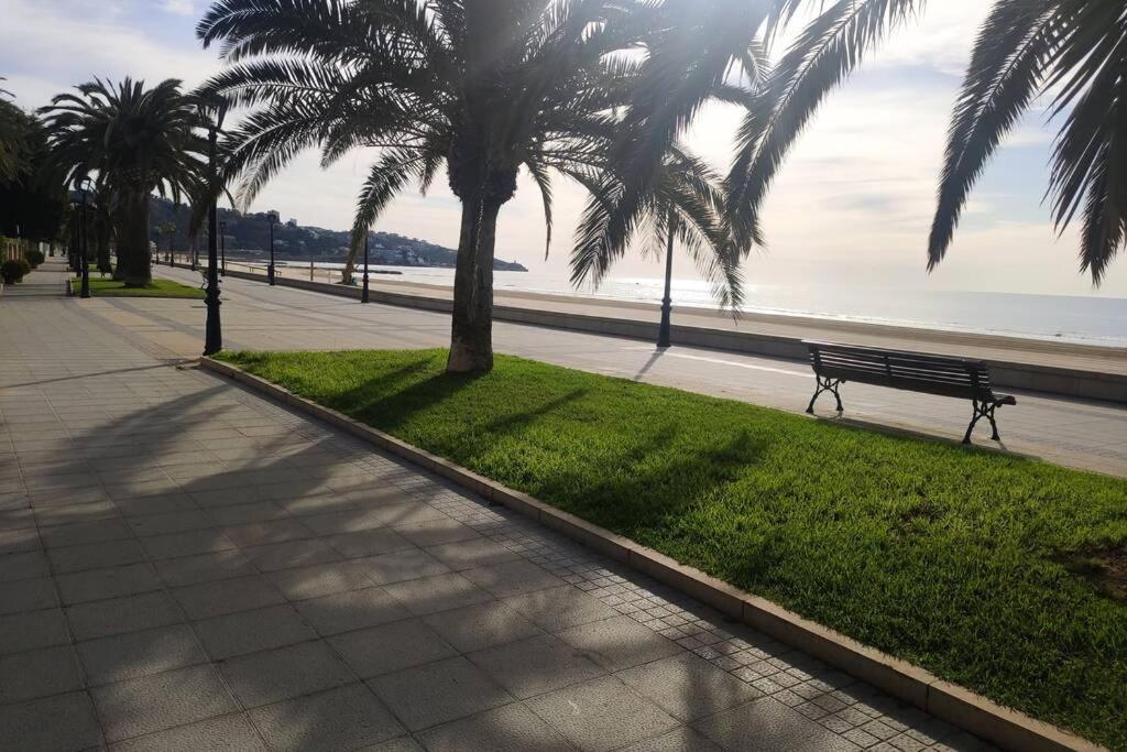 Apartamento Recien Reformado En Primera Linea Con Vistas A La Playa De La Almadraba Benicassim Luaran gambar